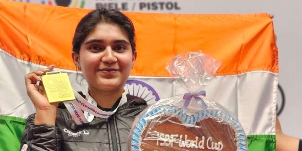 Esha Singh shatters world record to bag historic Issf World Cup shooting gold